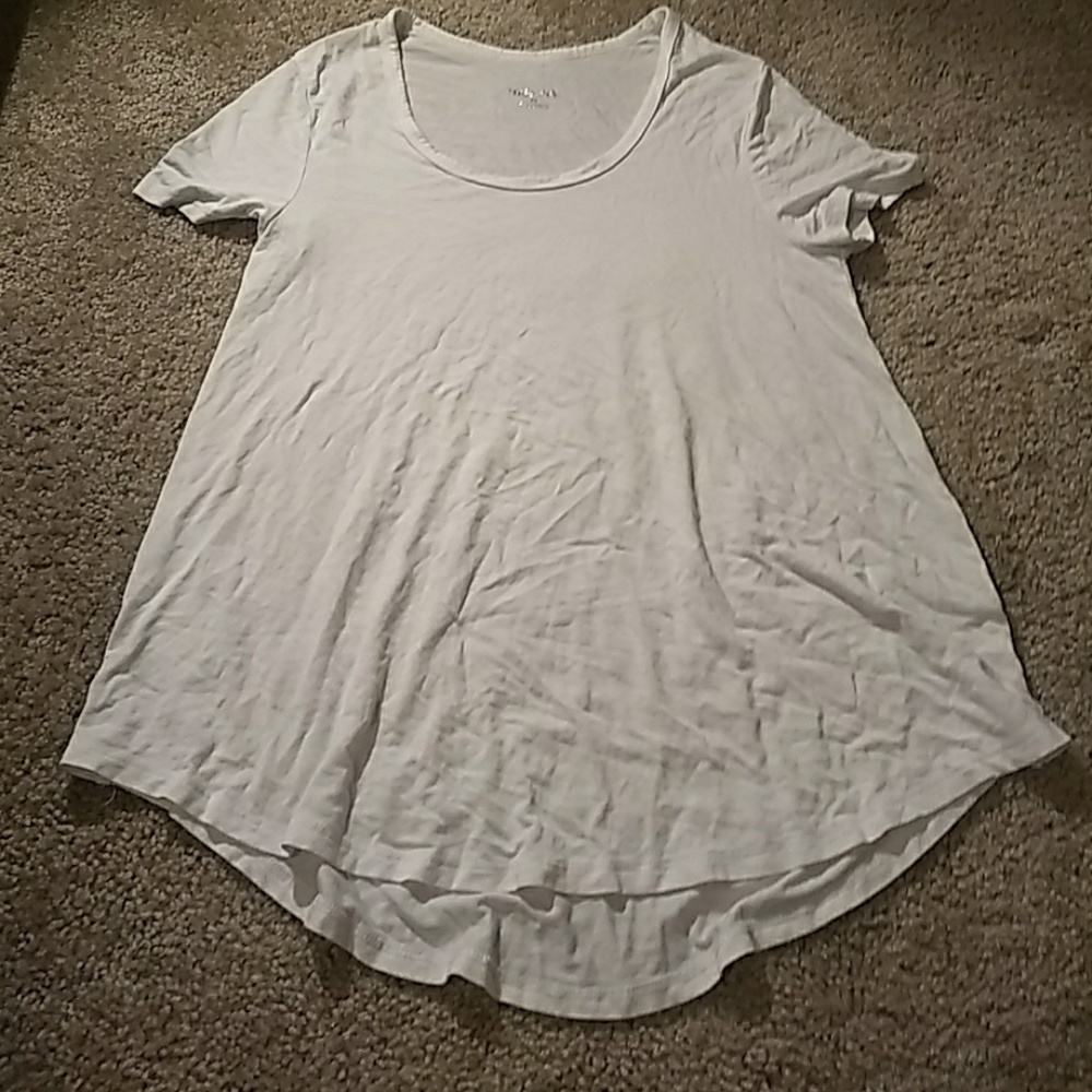 Super drapey basic white t-shirt